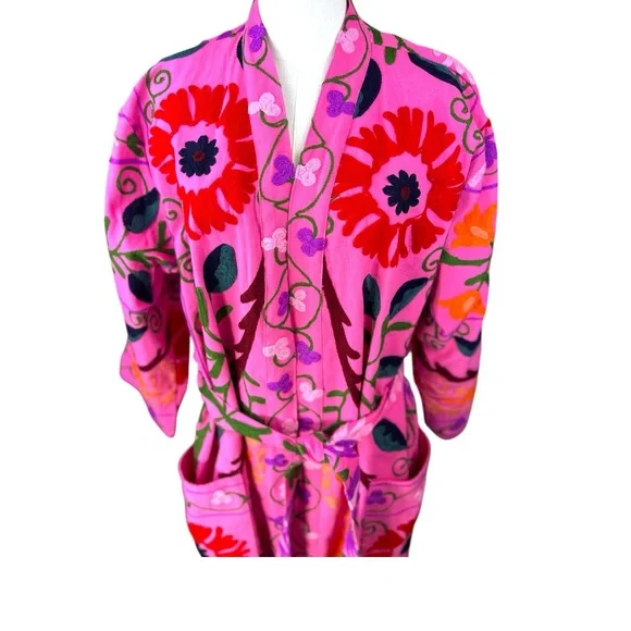 Handmade embroidered The Suzanna size LGE-XXL Kimono/Robe‎ with belt - Picture 2 of 15